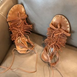 Steve Madden lace up sandals w fringe